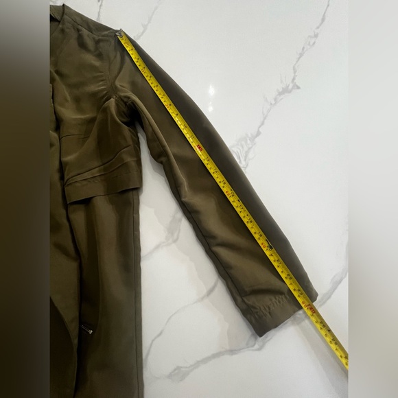 Bar lll Utility Lightweight Jacket, Soft drapey army Green great condition M - Picture 6 of 7